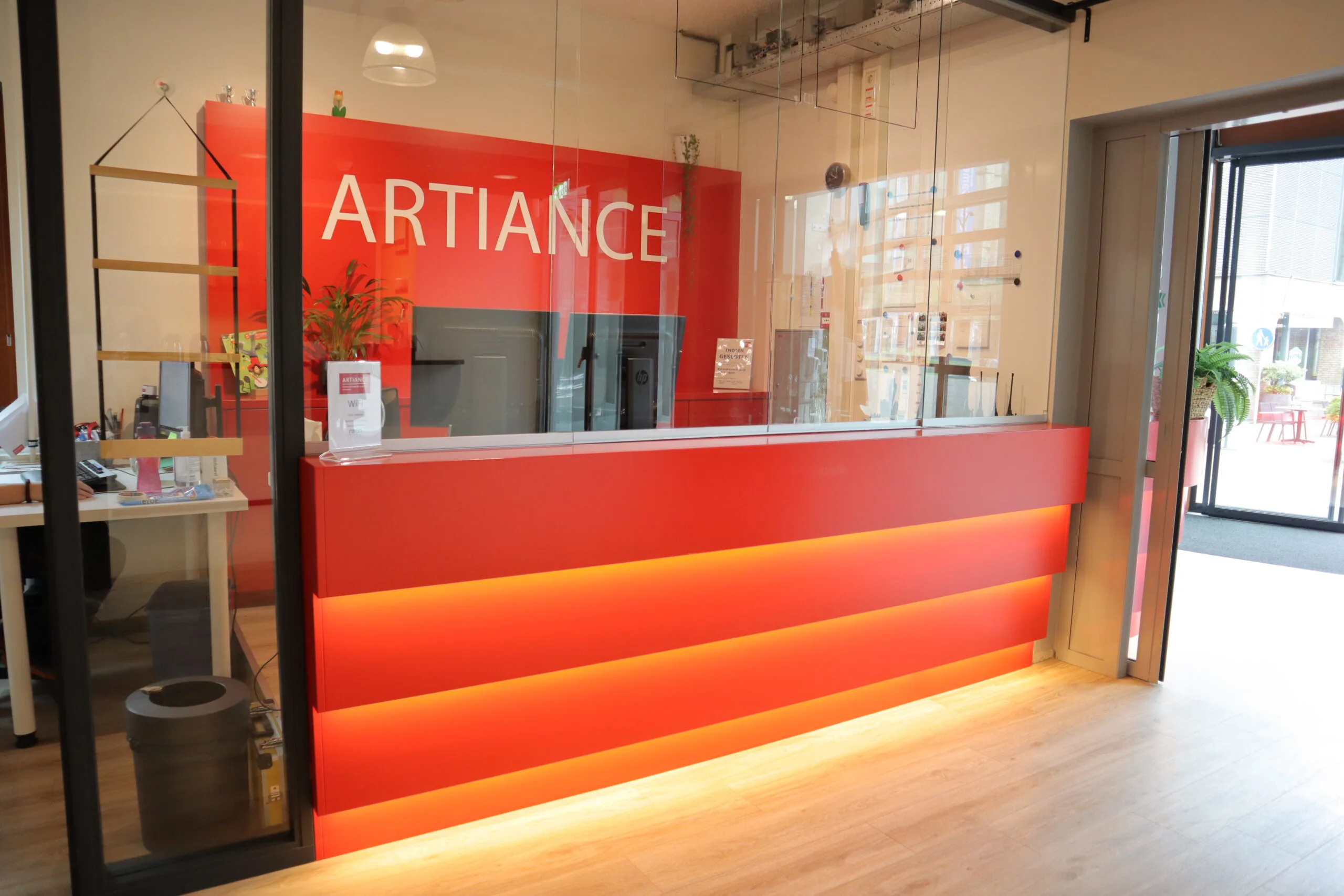 Artiance-balie-links-scaled-1