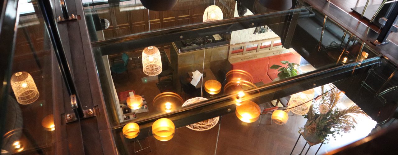 interieur-horeca-B1cwE1Df